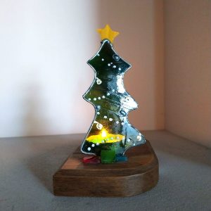 Photophore en vitrail Tiffany : sapins aux cadeaux