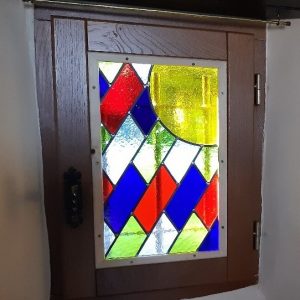 Survitrage de fenêtre en vitrail traditionnel au plomb (sur commande)